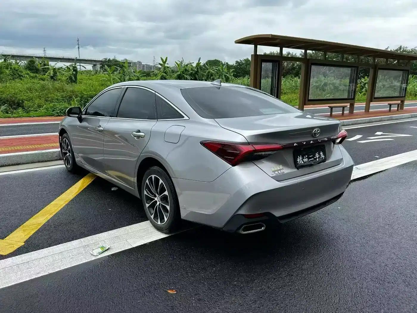 2022 Toyota Avalon 2.0L Luxury Edition — миниатюра 7