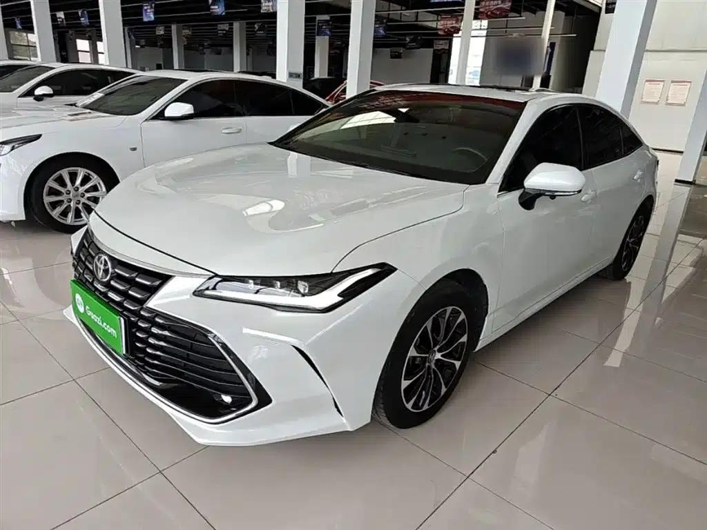 2023 Toyota Avalon 2.0L Premium Edition — миниатюра 1