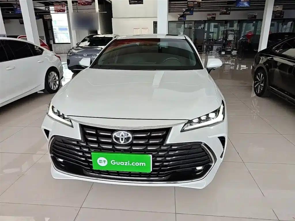 2023 Toyota Avalon 2.0L Premium Edition — миниатюра 3