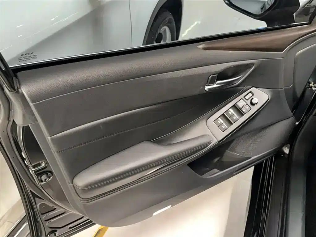 2022 Toyota Avalon 2.0L Luxury Edition — миниатюра 12