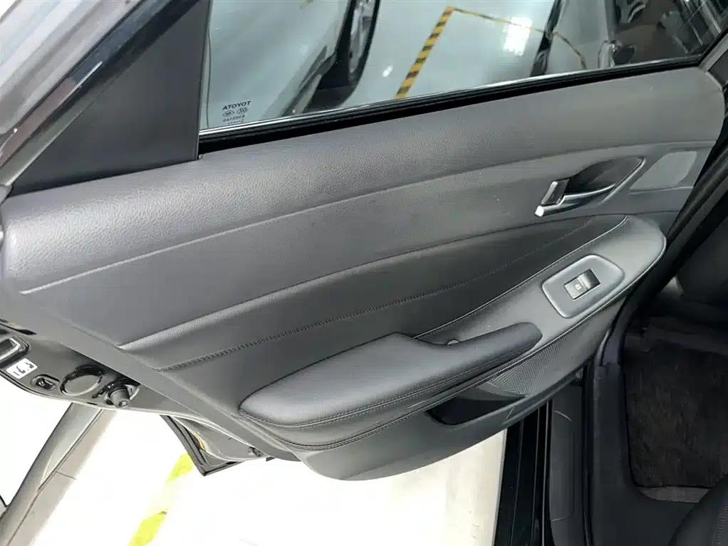 2022 Toyota Avalon 2.0L Luxury Edition — миниатюра 18
