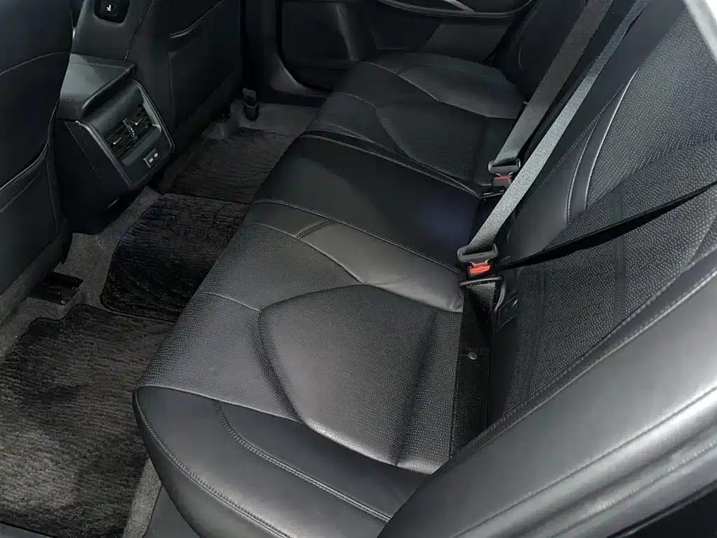2022 Toyota Avalon 2.0L Luxury Edition — миниатюра 4