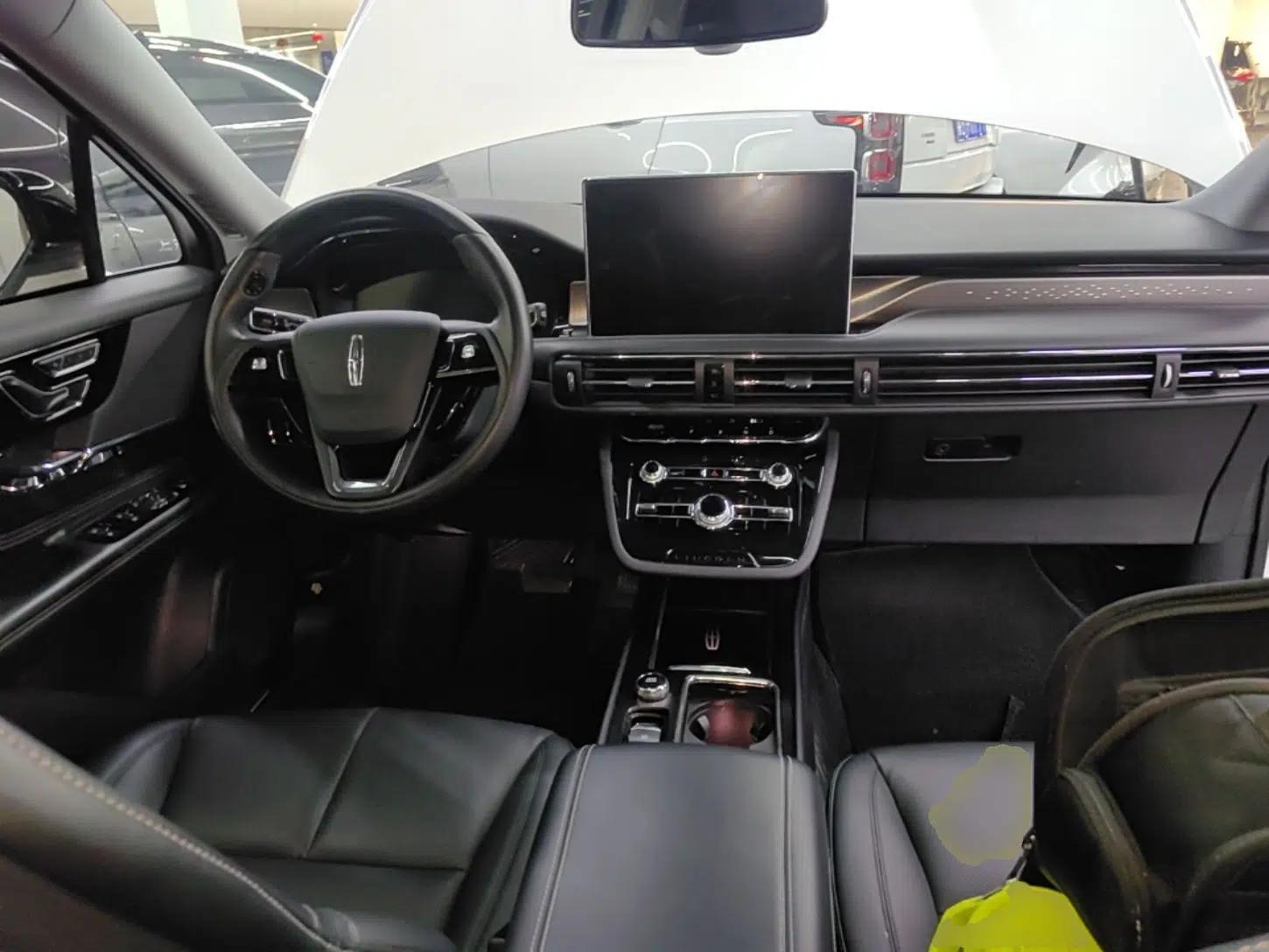 Lincoln Corsair 2022 2.0T Two-Wheel Drive Deluxe Edition — миниатюра 13