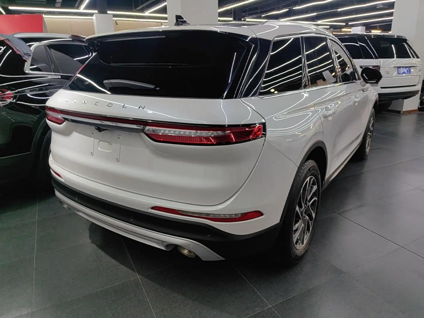 Lincoln Corsair 2022 2.0T Two-Wheel Drive Deluxe Edition — миниатюра 6