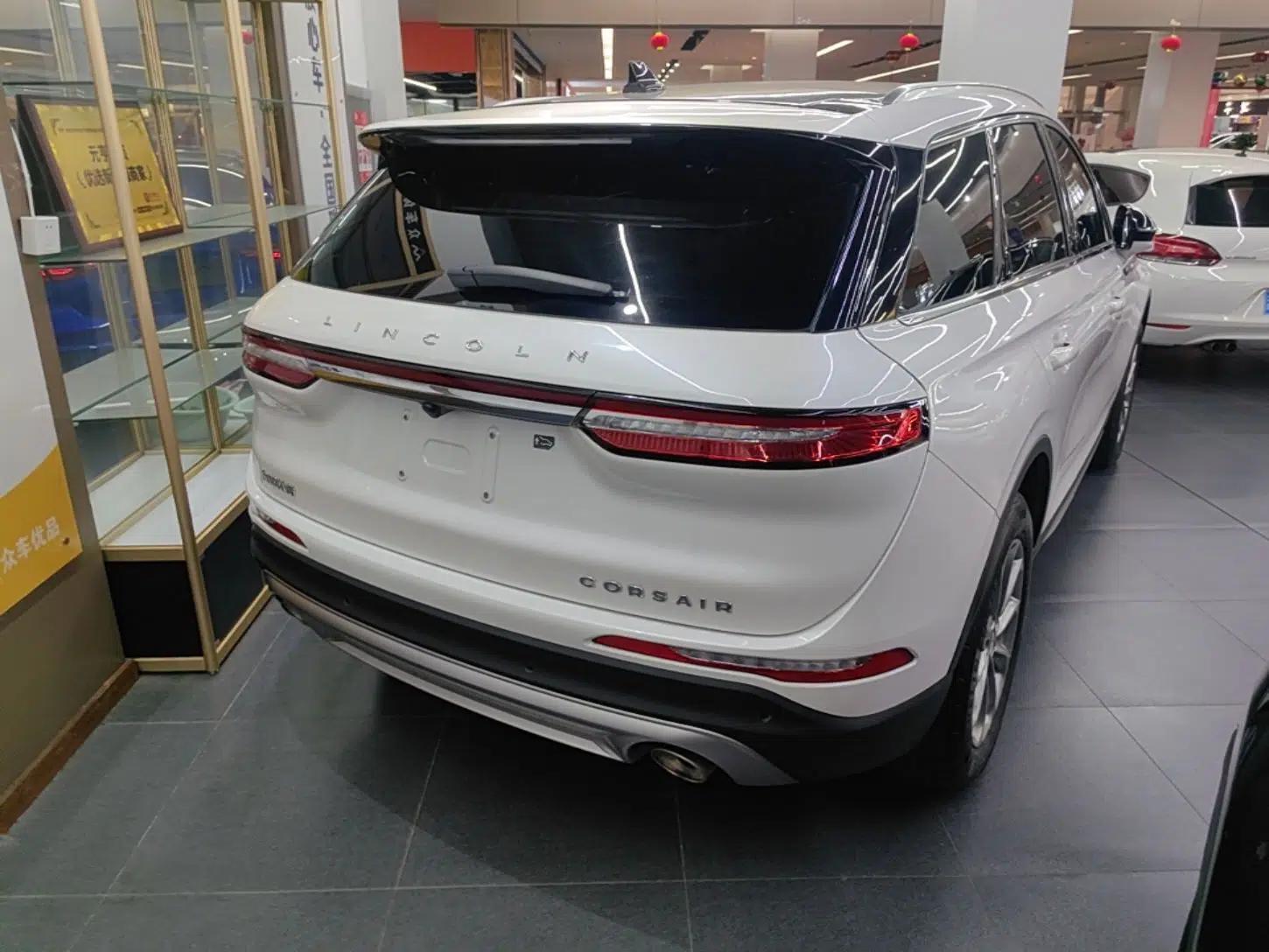 Lincoln Corsair 2021 2.0T Two-Wheel Drive Deluxe Edition — миниатюра 6