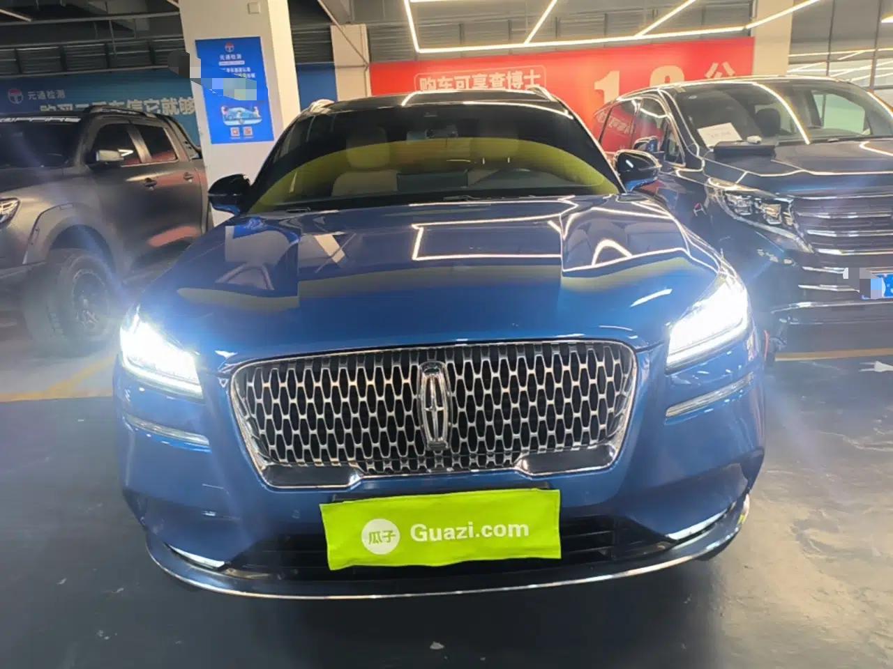 Lincoln Corsair 2021 2.0T Four-Wheel Drive Luxury Edition — миниатюра 2