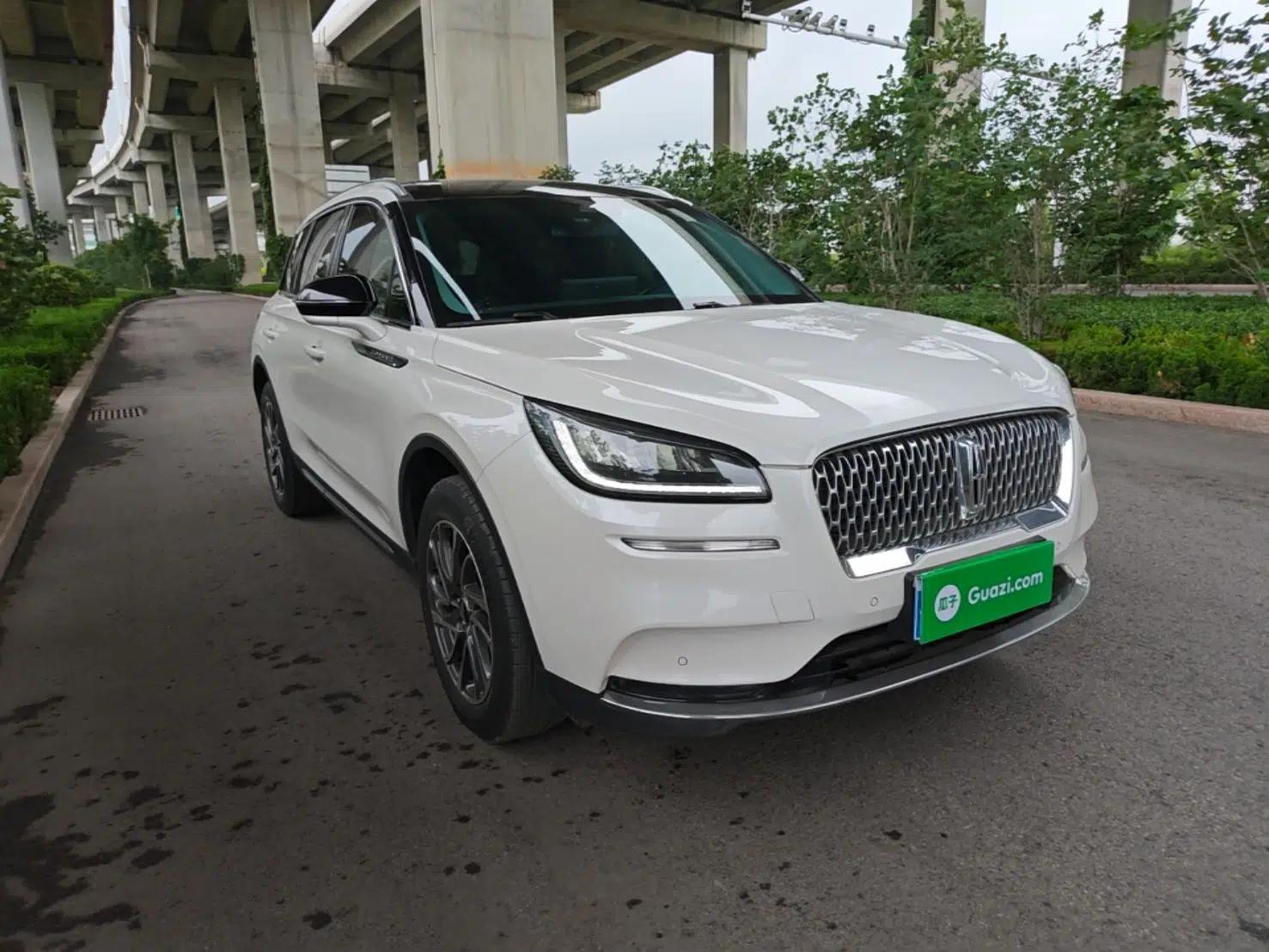 Lincoln Corsair 2021 2.0T Two-Wheel-Drive Luxury Edition — миниатюра 3