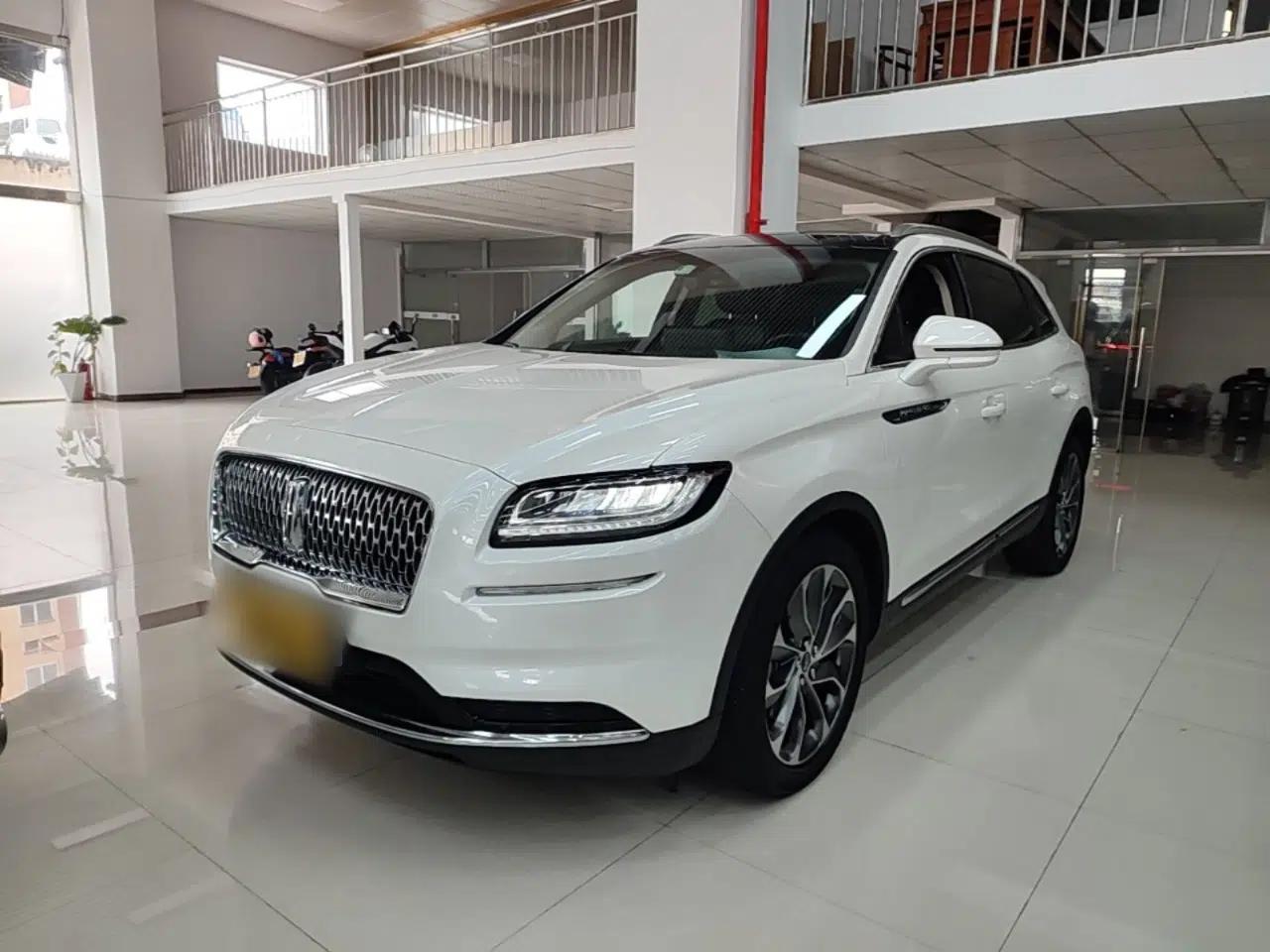 Lincoln Nautilus 2021 2.0T Four-Wheel Drive Luxury Edition — миниатюра 1