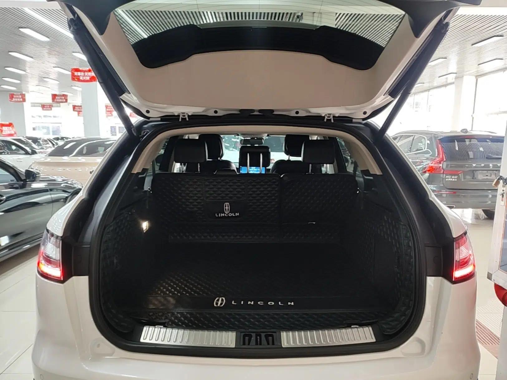 Lincoln Nautilus 2021 2.0T Four-Wheel Drive Luxury Edition — миниатюра 22