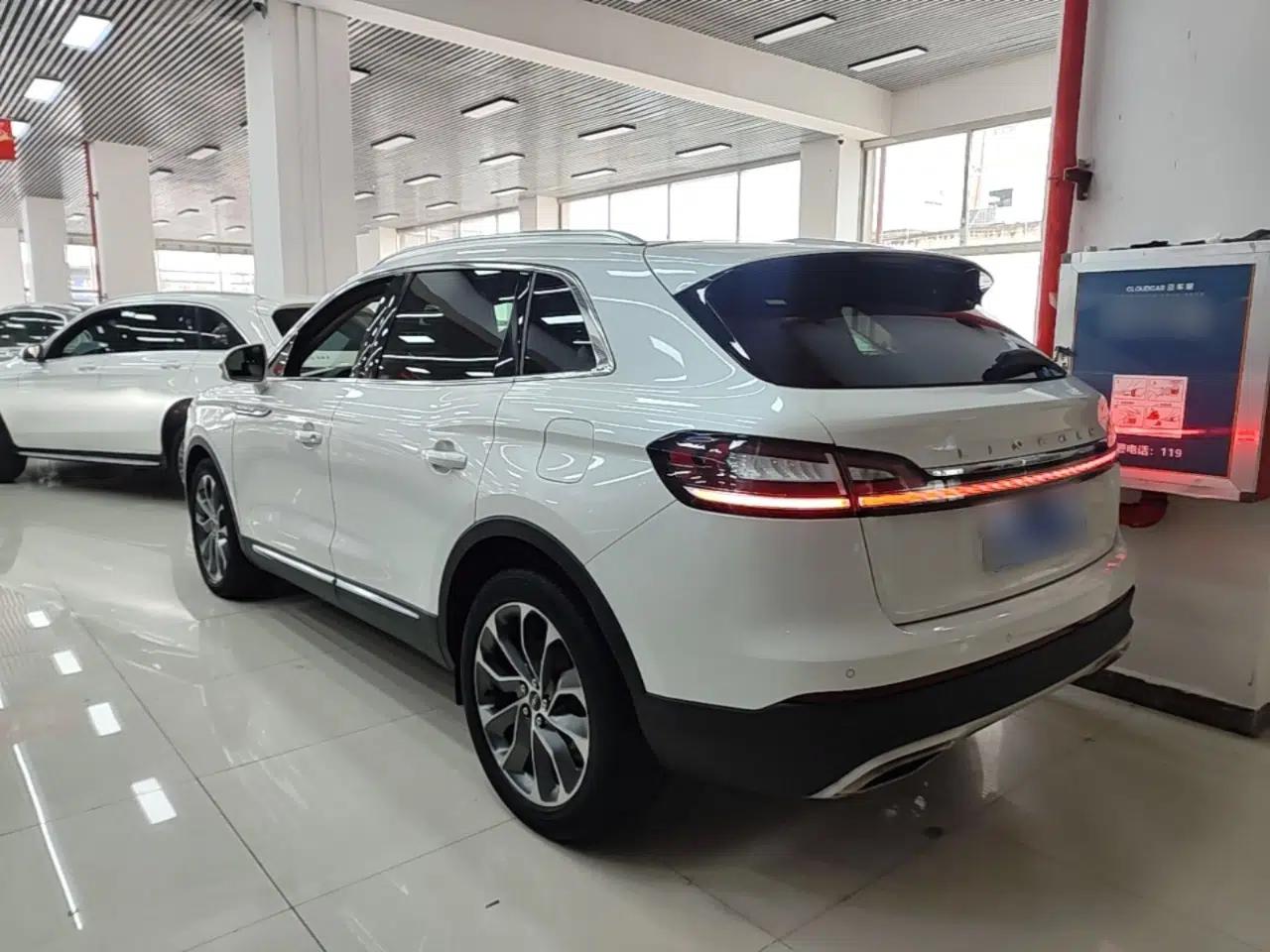 Lincoln Nautilus 2021 2.0T Four-Wheel Drive Luxury Edition — миниатюра 4