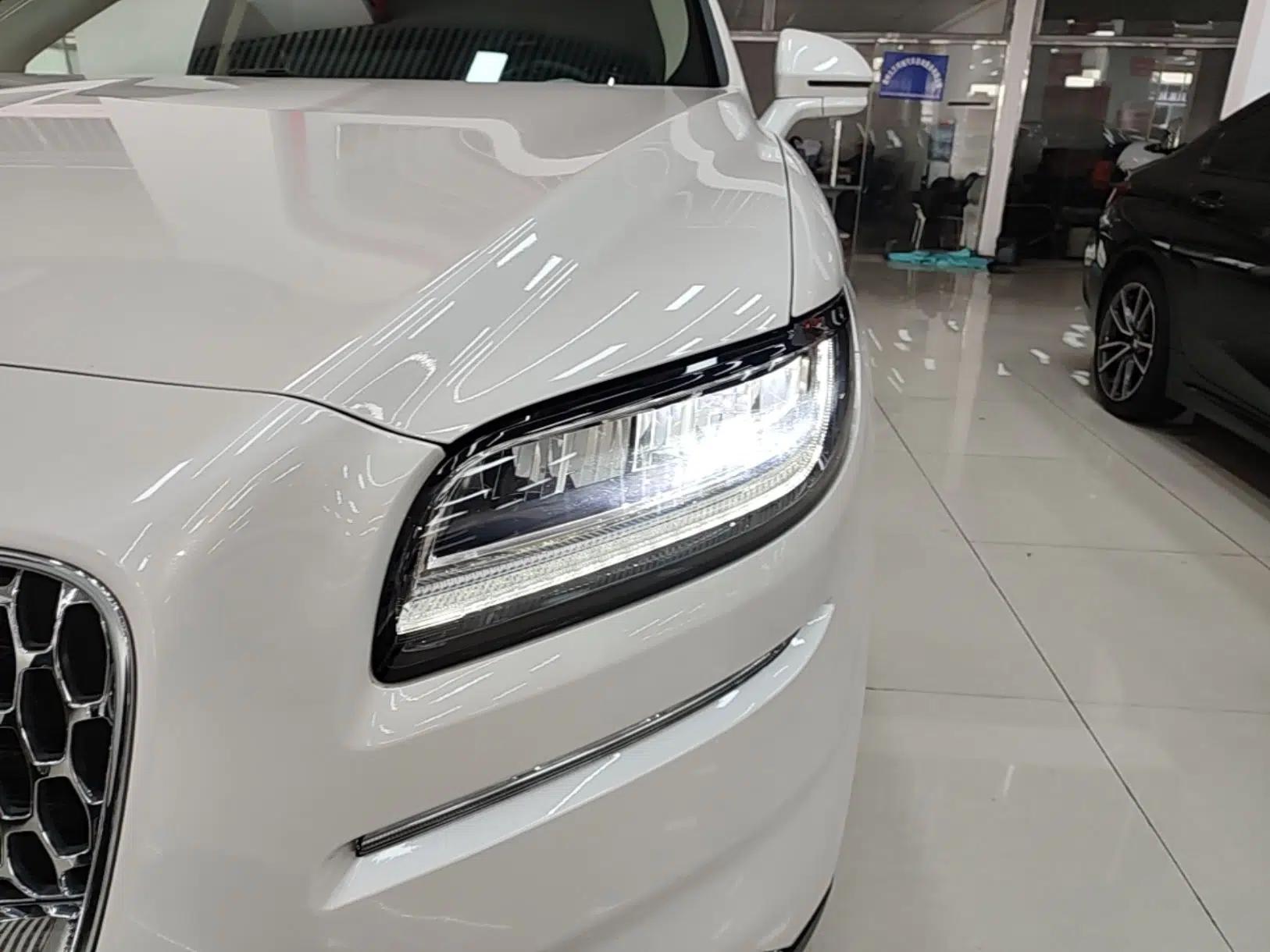 Lincoln Nautilus 2021 2.0T Four-Wheel Drive Luxury Edition — миниатюра 9