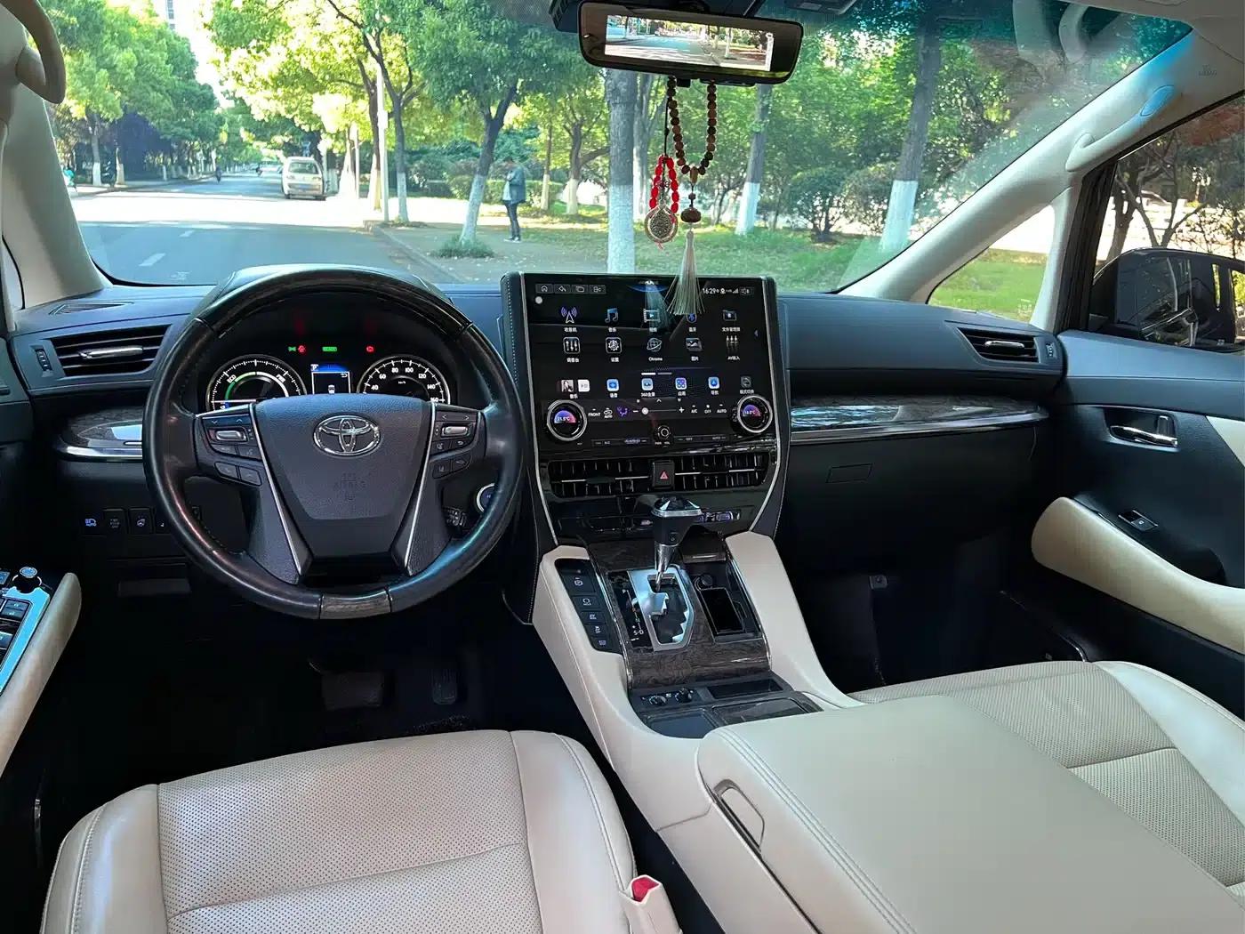 2019 Alphard Hybrid 2.5L HV Premium Edition — миниатюра 11