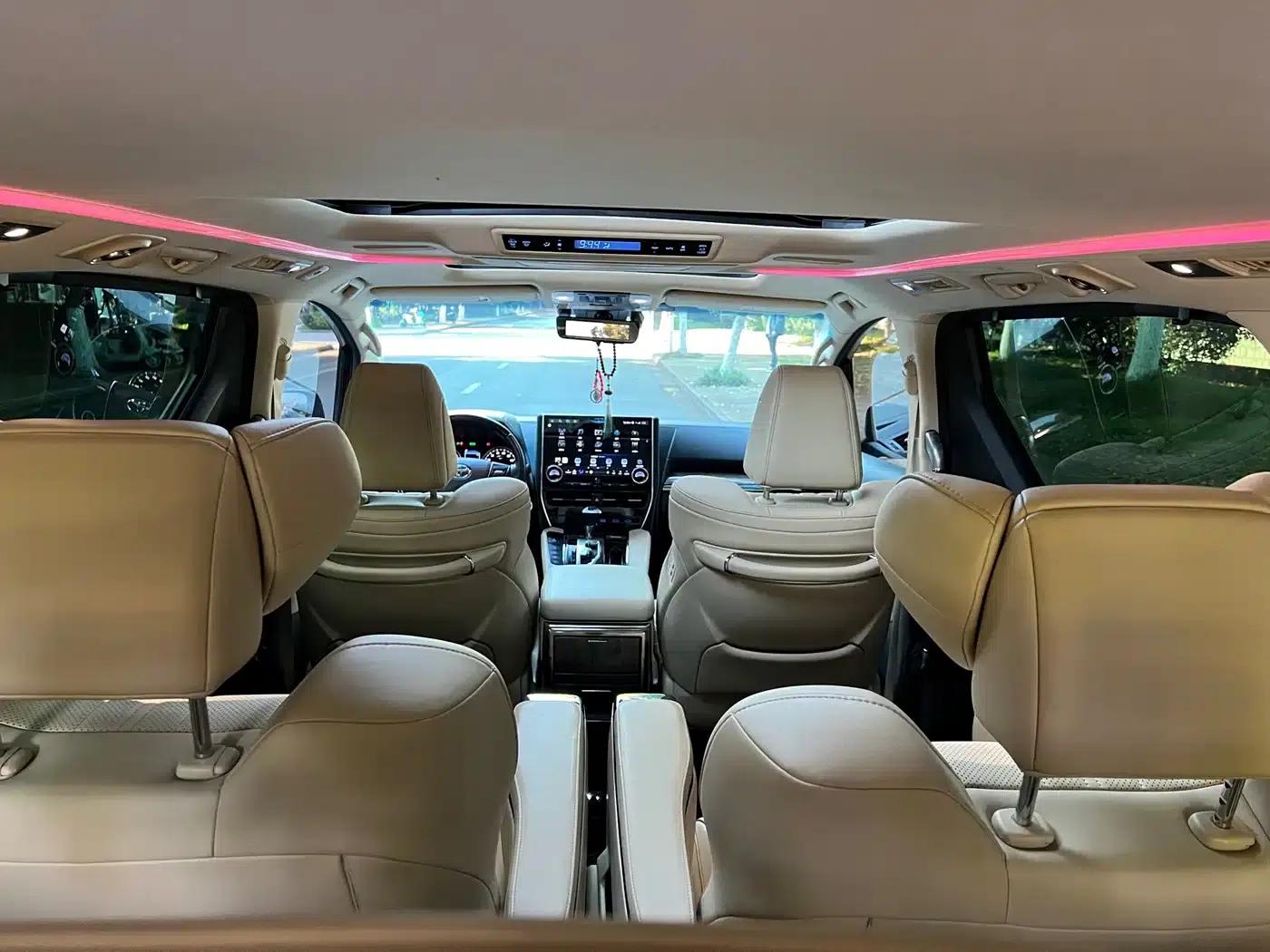 2019 Alphard Hybrid 2.5L HV Premium Edition — миниатюра 15