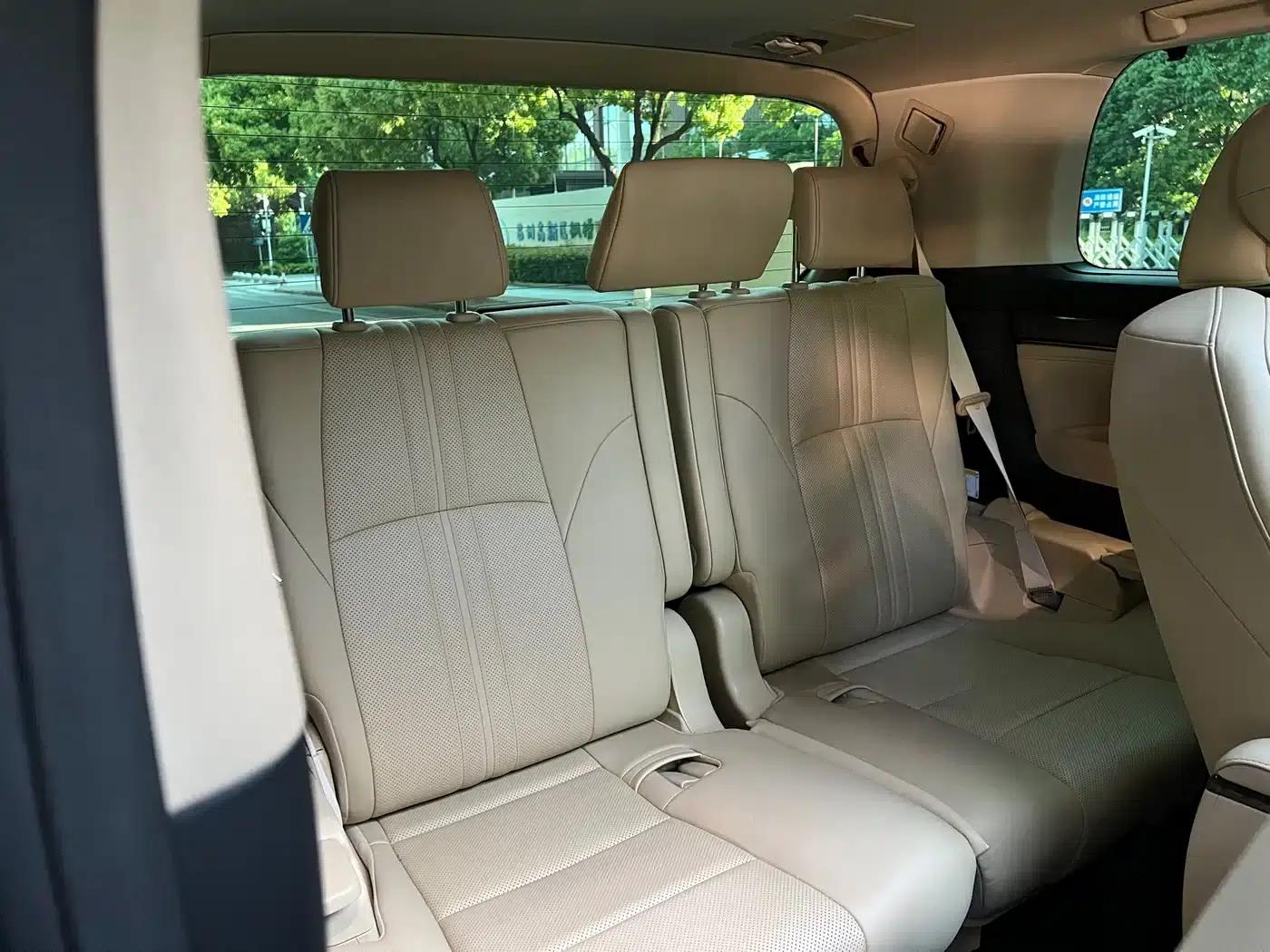 2019 Alphard Hybrid 2.5L HV Premium Edition — миниатюра 17