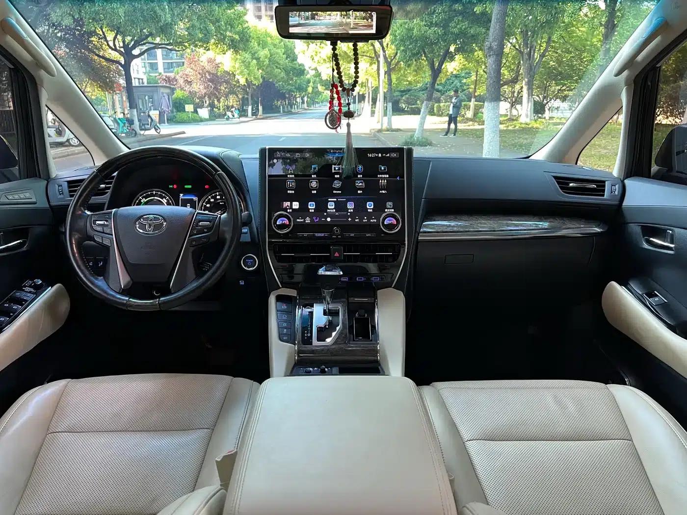 2019 Alphard Hybrid 2.5L HV Premium Edition — миниатюра 7
