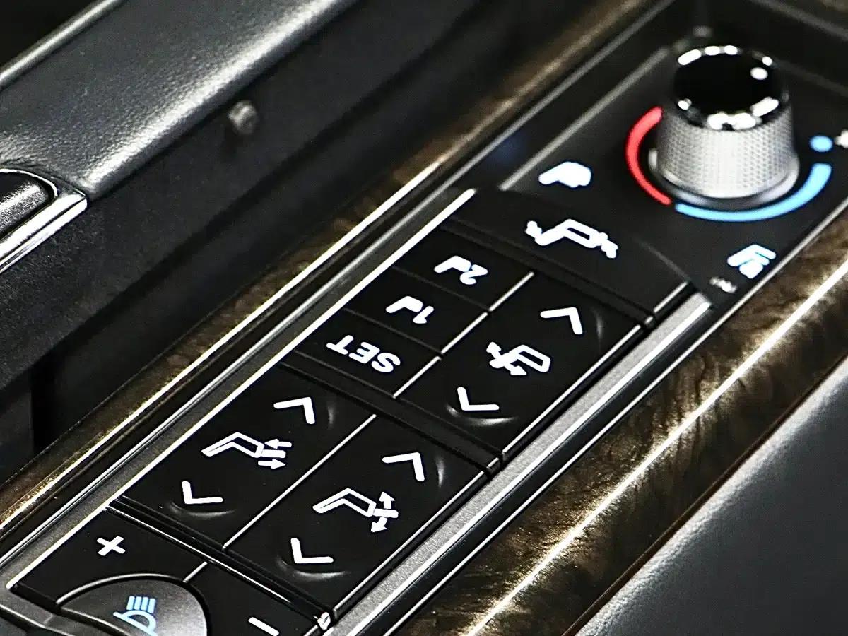 2020 Alphard Hybrid 2.5L HV Premium Edition — миниатюра 22