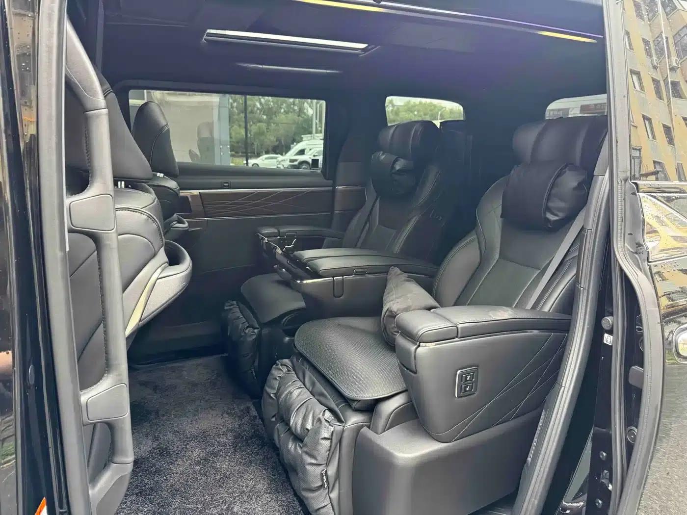 2024 Alphard Crown Hybrid 2.5L Supreme Executive Edition — миниатюра 8