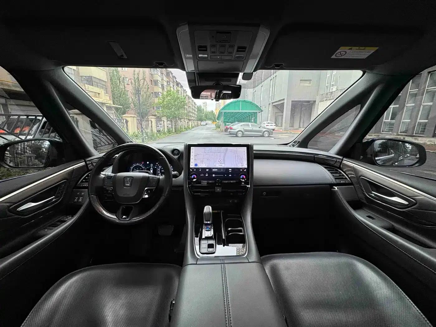 2024 Alphard Crown Hybrid 2.5L Supreme Executive Edition — миниатюра 10