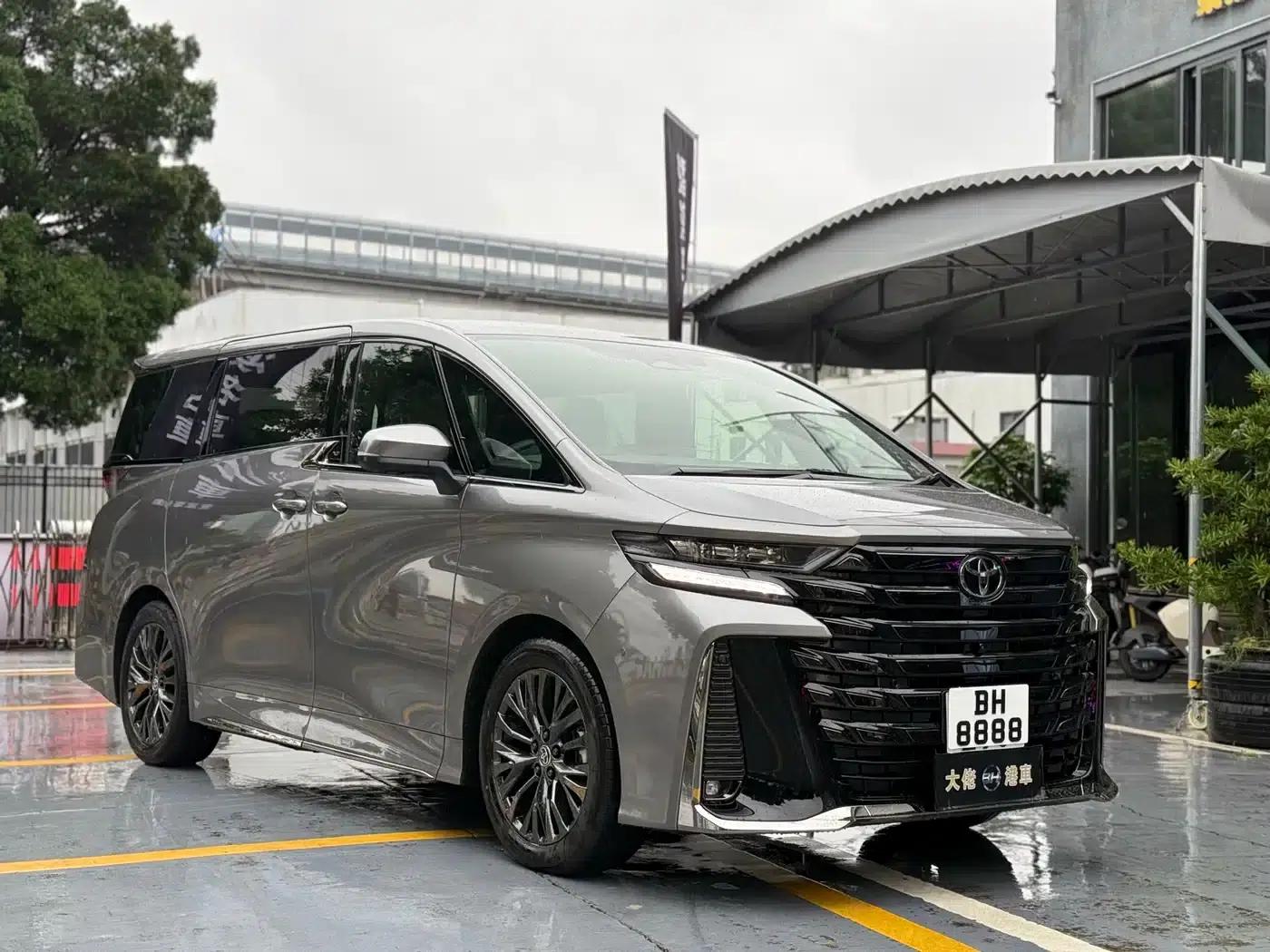 2025 Alphard 2.4T Automatic — миниатюра 3