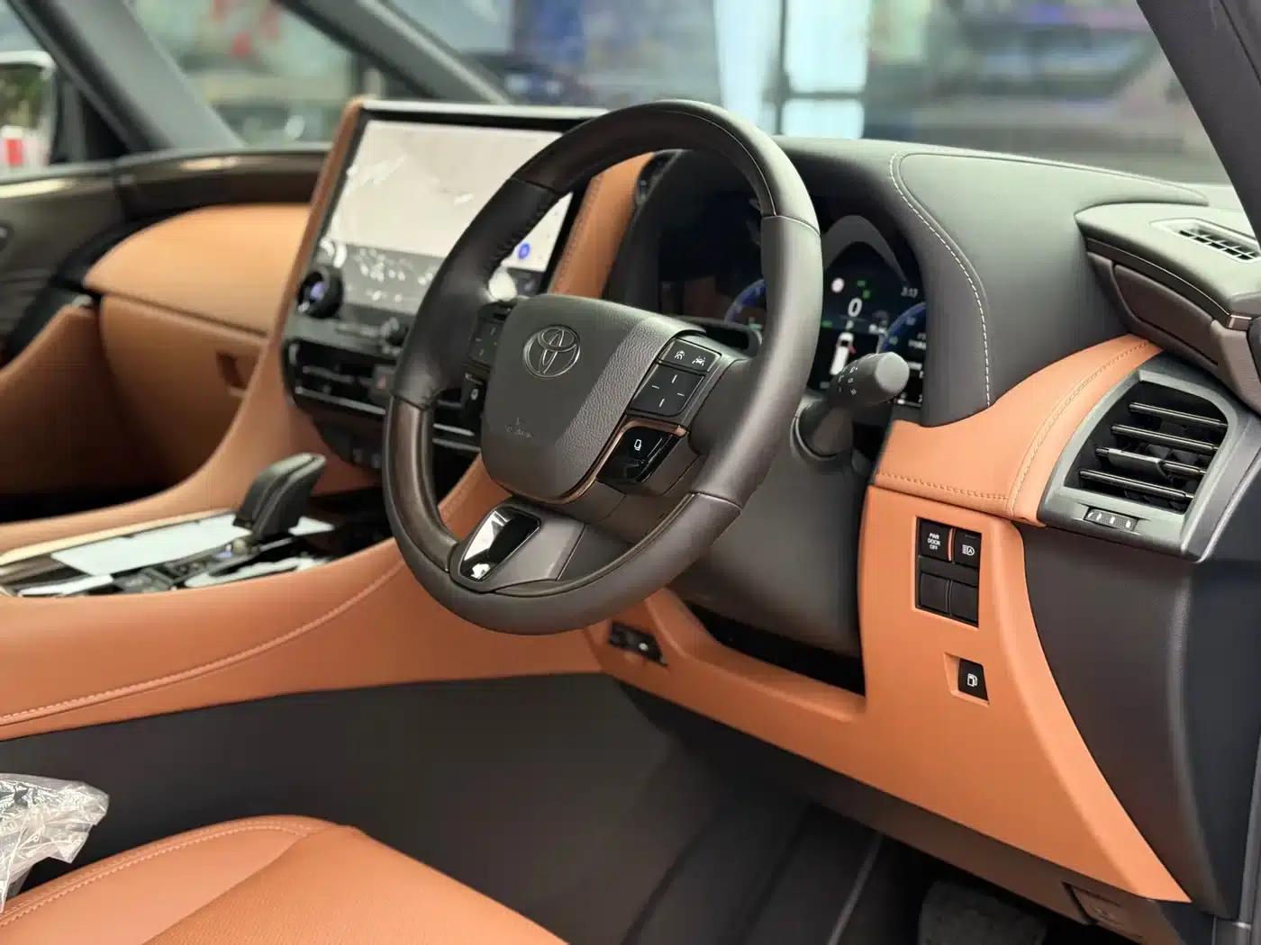 2025 Alphard 2.4T Automatic — миниатюра 8