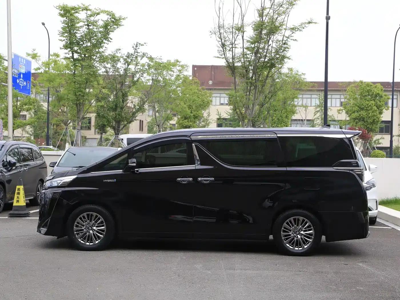 2021 Alphard Crown Hybrid 2.5L HV Luxury Edition — миниатюра 18