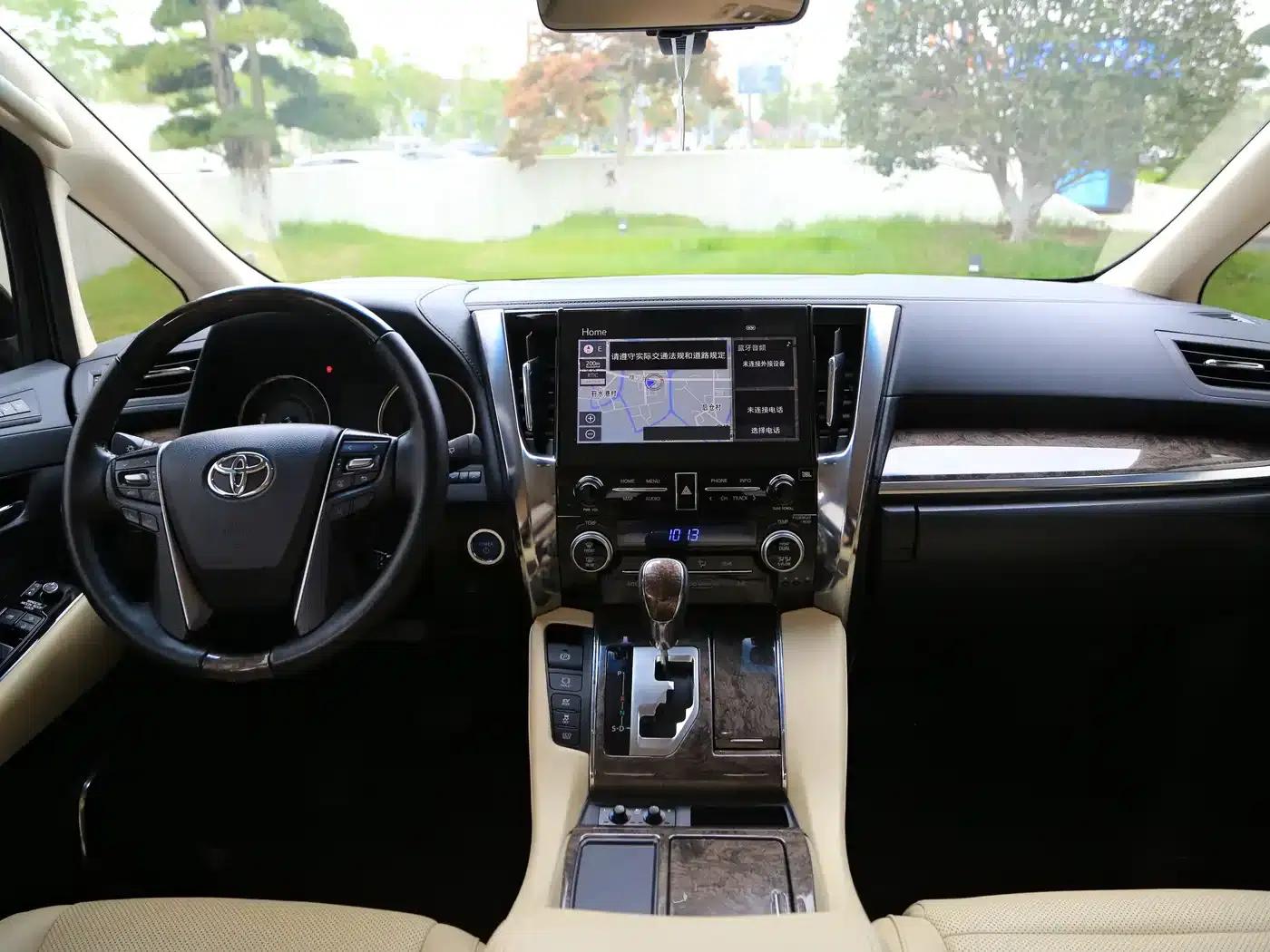 2021 Alphard Crown Hybrid 2.5L HV Luxury Edition — миниатюра 4