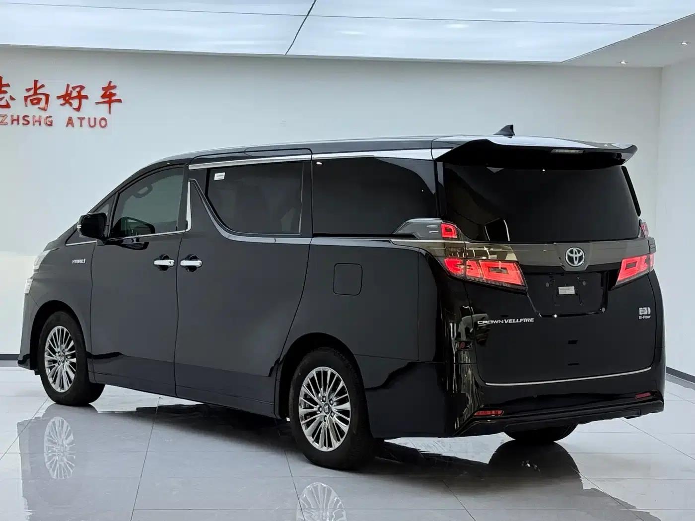 2023 Alphard Crown Hybrid 2.5L HV Luxury Edition — миниатюра 11