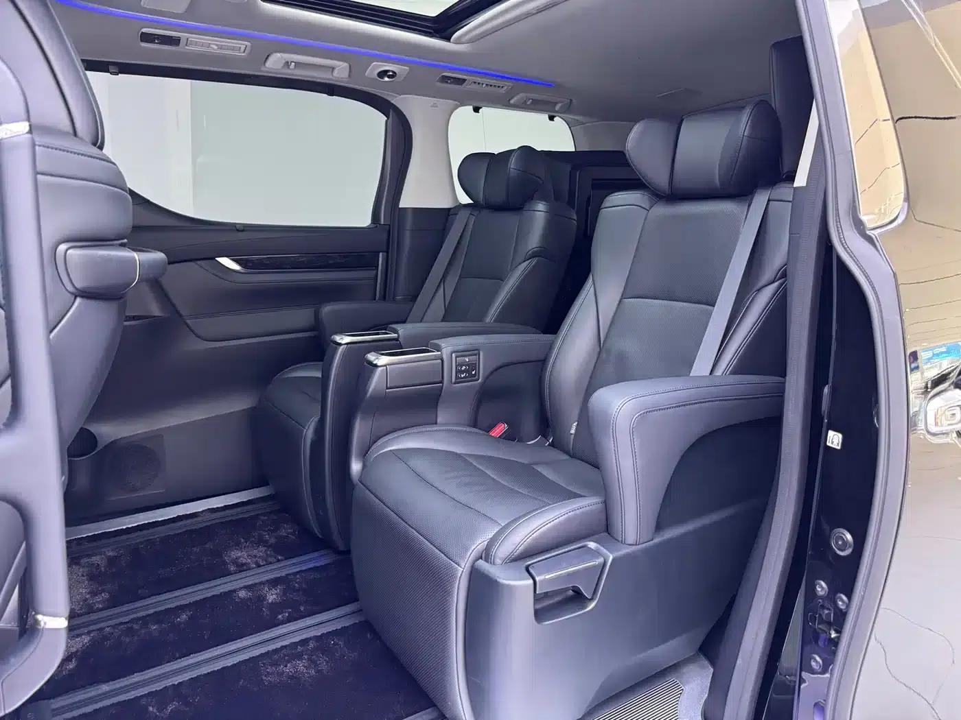 2023 Alphard Crown Hybrid 2.5L HV Luxury Edition — миниатюра 5
