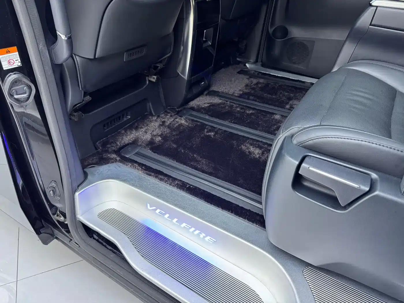 2023 Alphard Crown Hybrid 2.5L HV Luxury Edition — миниатюра 8