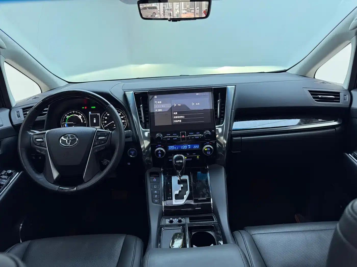 2023 Alphard Crown Hybrid 2.5L HV Luxury Edition — миниатюра 9