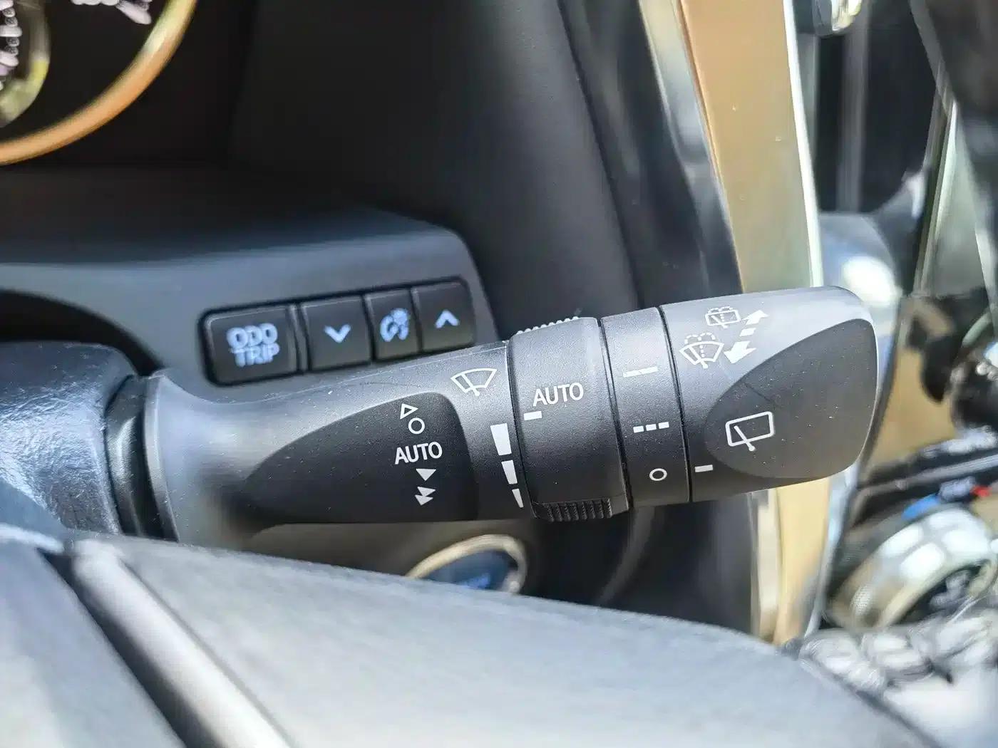 2020 Alphard Hybrid 2.5L HV Premium Edition — миниатюра 21