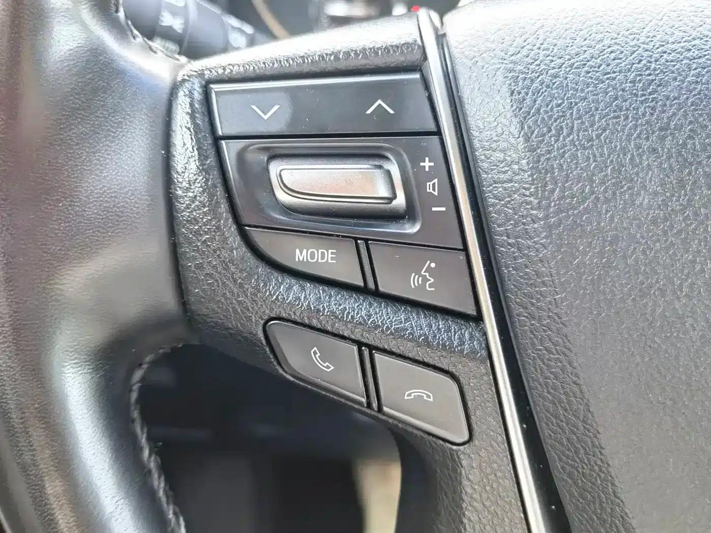 2020 Alphard Hybrid 2.5L HV Premium Edition — миниатюра 22