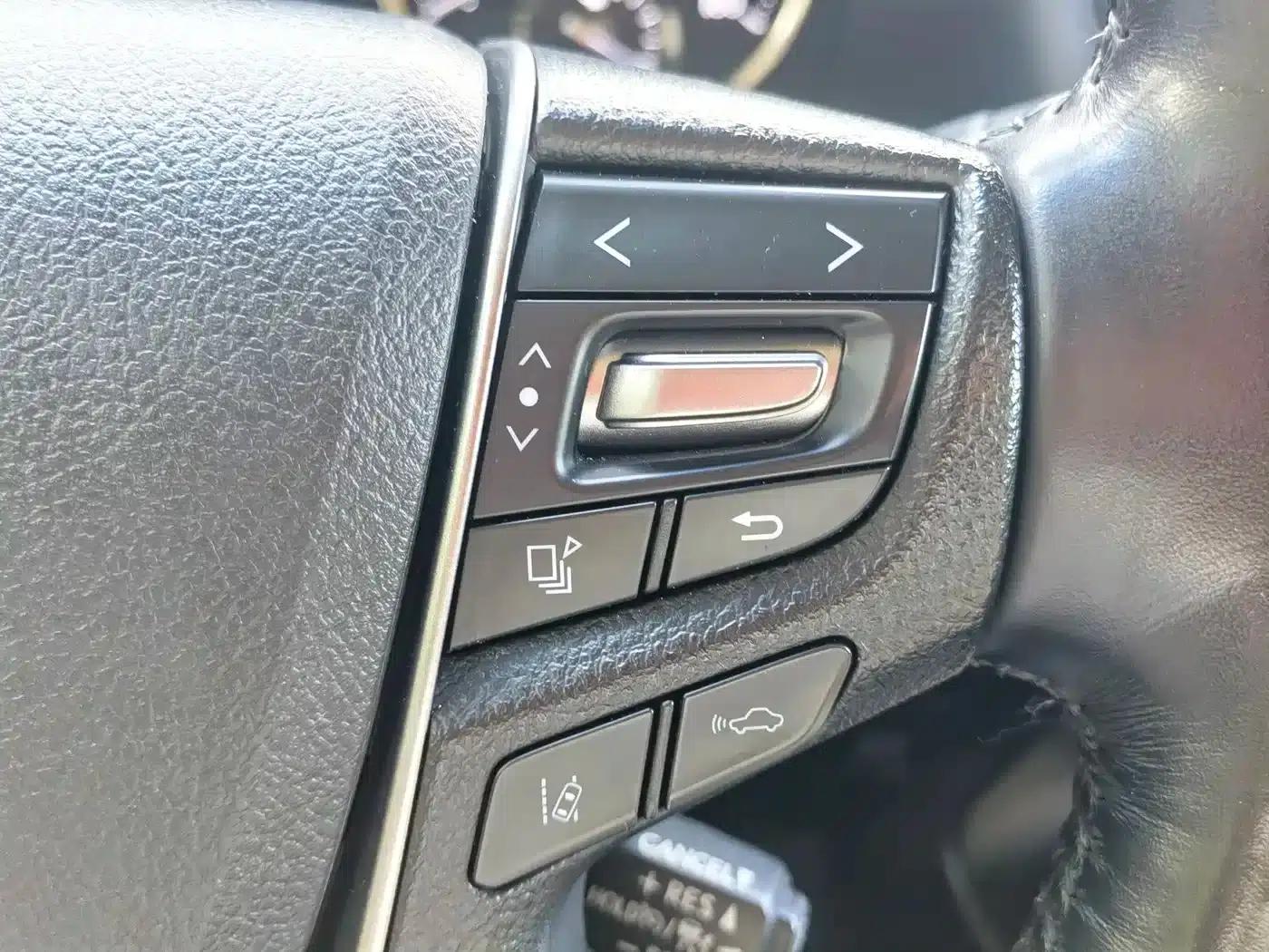 2020 Alphard Hybrid 2.5L HV Premium Edition — миниатюра 23