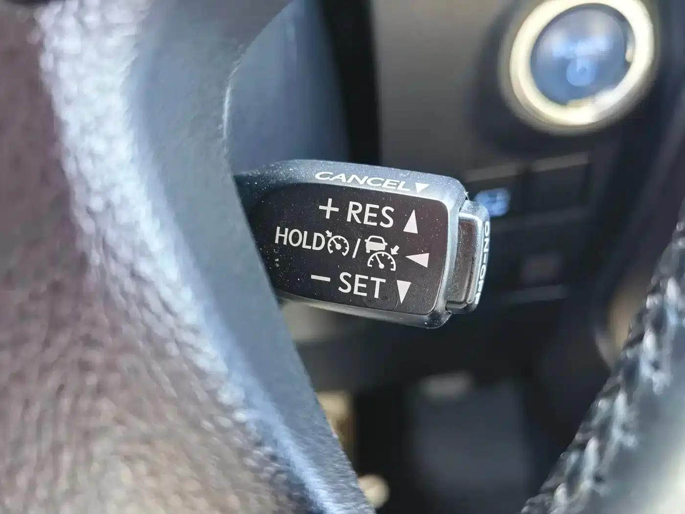 2020 Alphard Hybrid 2.5L HV Premium Edition — миниатюра 24