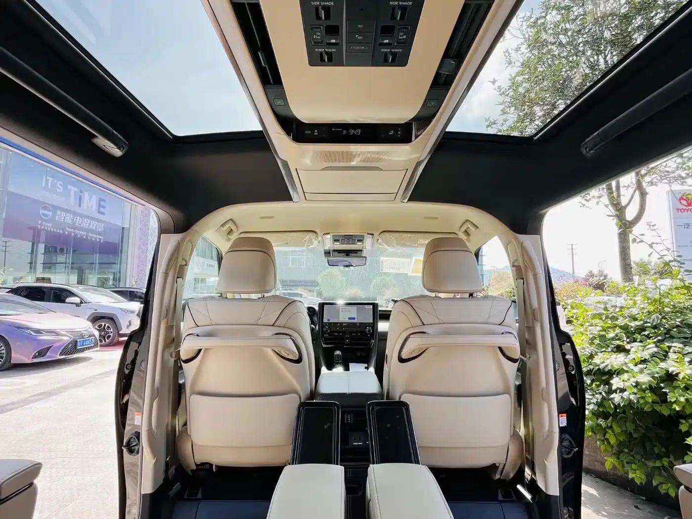 2024 Alphard Crown Hybrid 2.5L Supreme Executive Edition — миниатюра 5