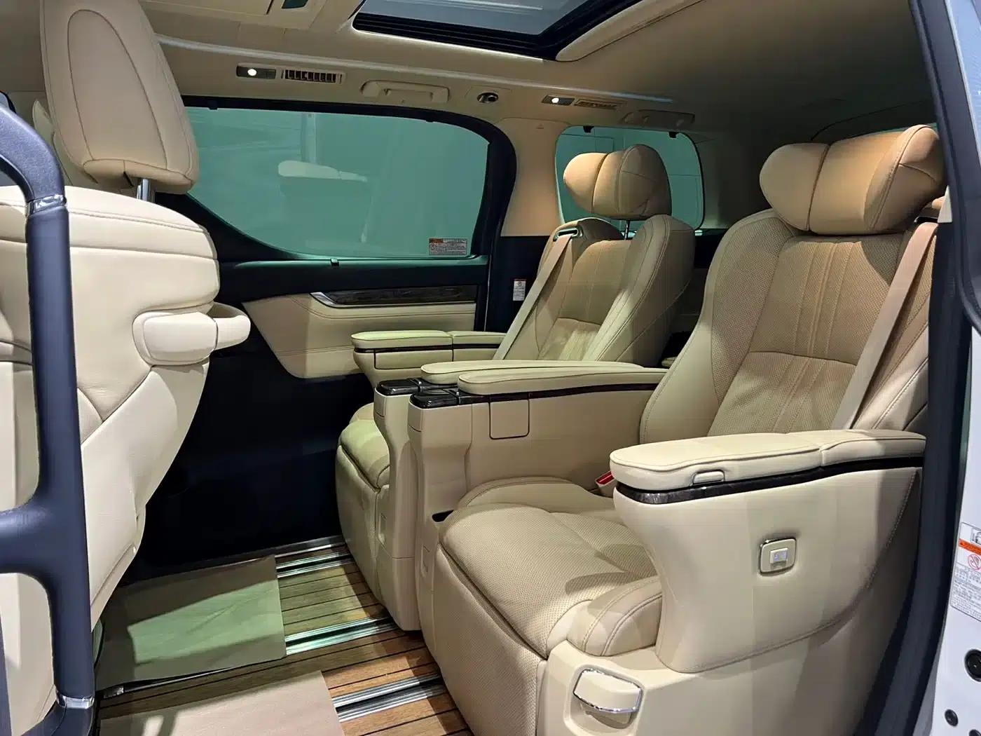 2020 Alphard Hybrid 2.5L HV Premium Edition — миниатюра 9