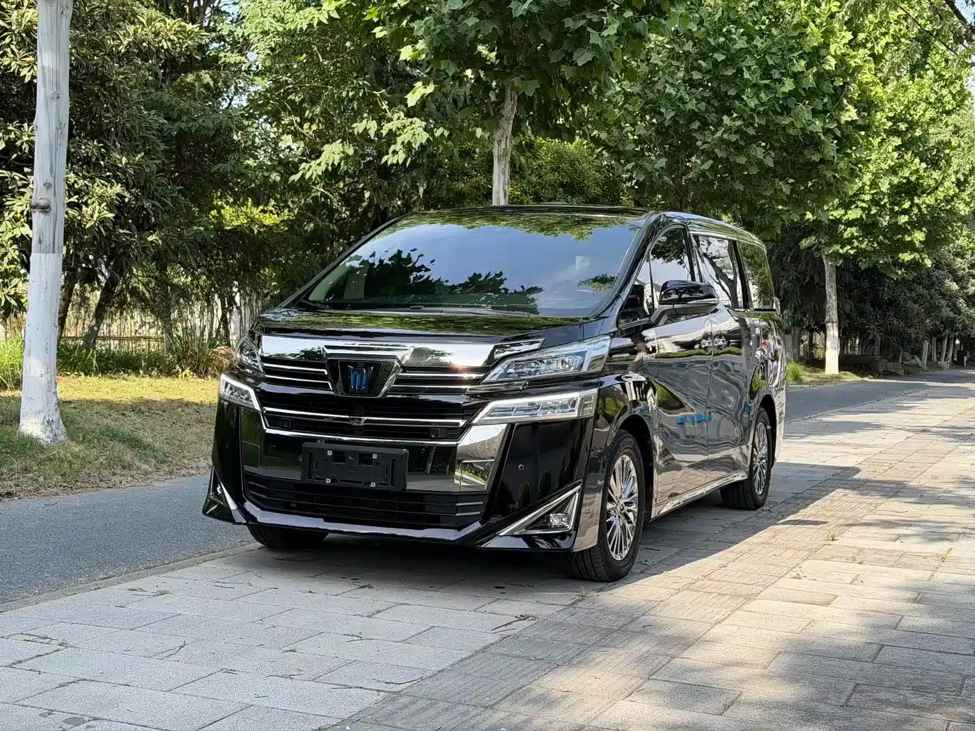 2021 Alphard Crown Hybrid 2.5L HV Premium Edition — миниатюра 1