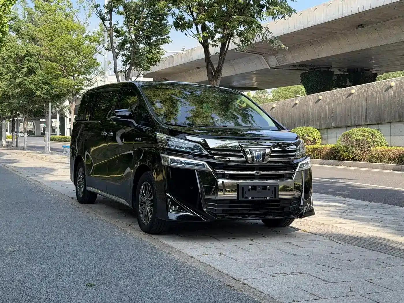 2021 Alphard Crown Hybrid 2.5L HV Premium Edition — миниатюра 2