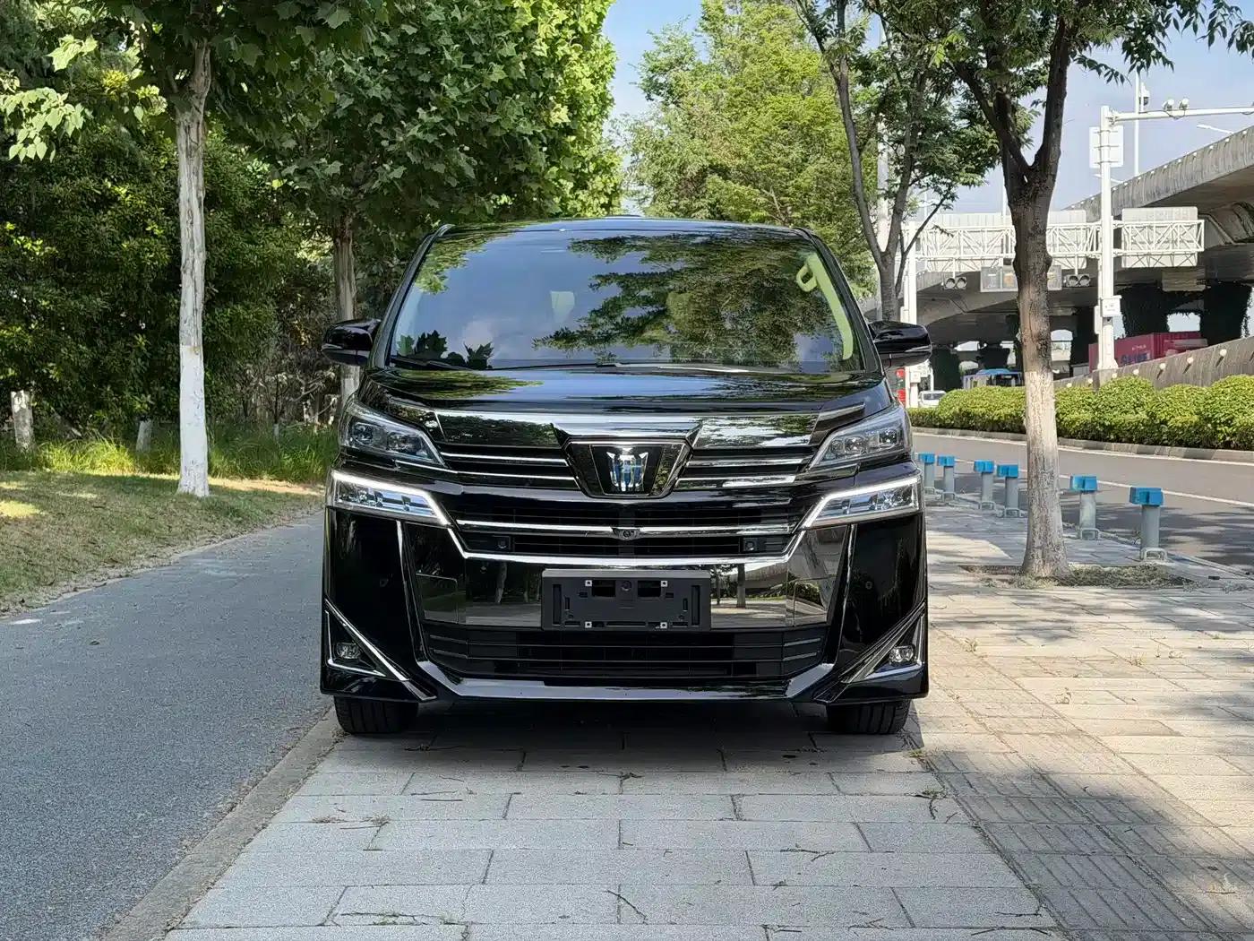 2021 Alphard Crown Hybrid 2.5L HV Premium Edition — миниатюра 3