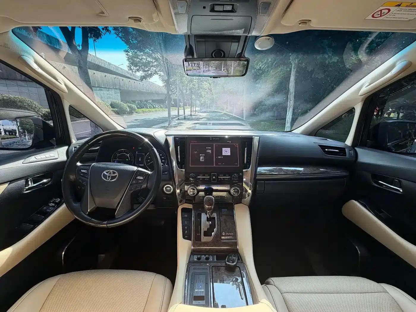 2021 Alphard Crown Hybrid 2.5L HV Premium Edition — миниатюра 4