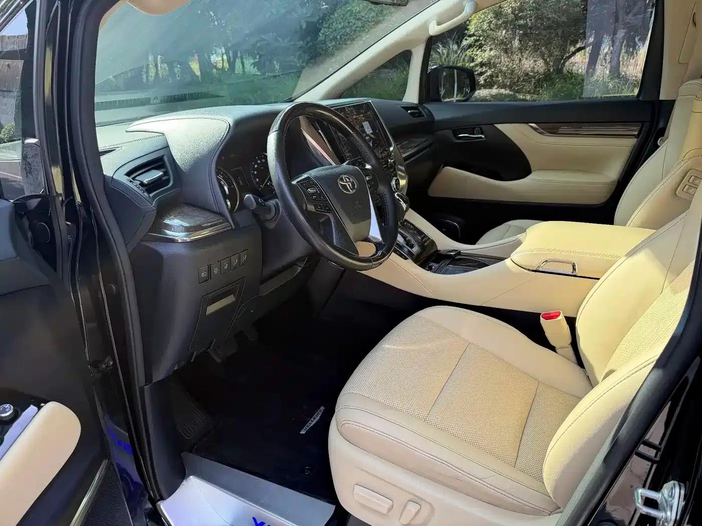 2021 Alphard Crown Hybrid 2.5L HV Premium Edition — миниатюра 5