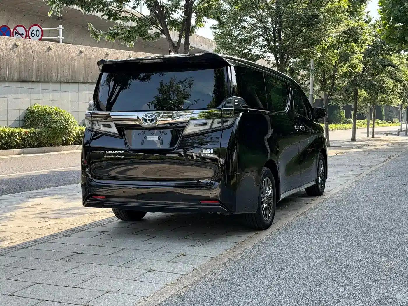 2021 Alphard Crown Hybrid 2.5L HV Premium Edition — миниатюра 8