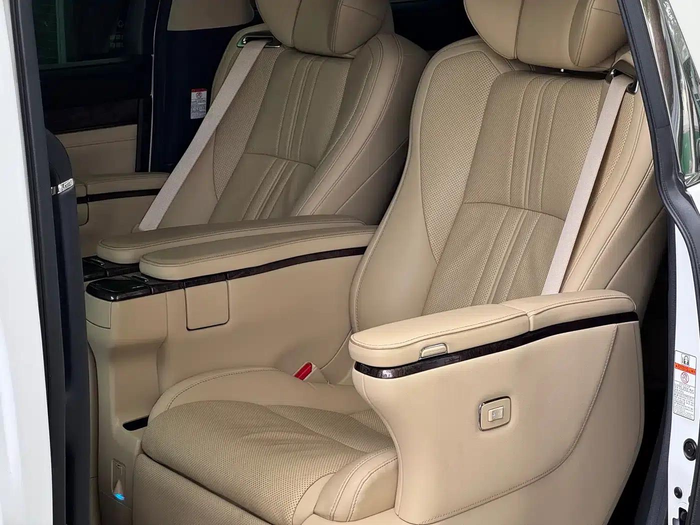 2020 Alphard Hybrid 2.5L HV Premium Edition — миниатюра 14