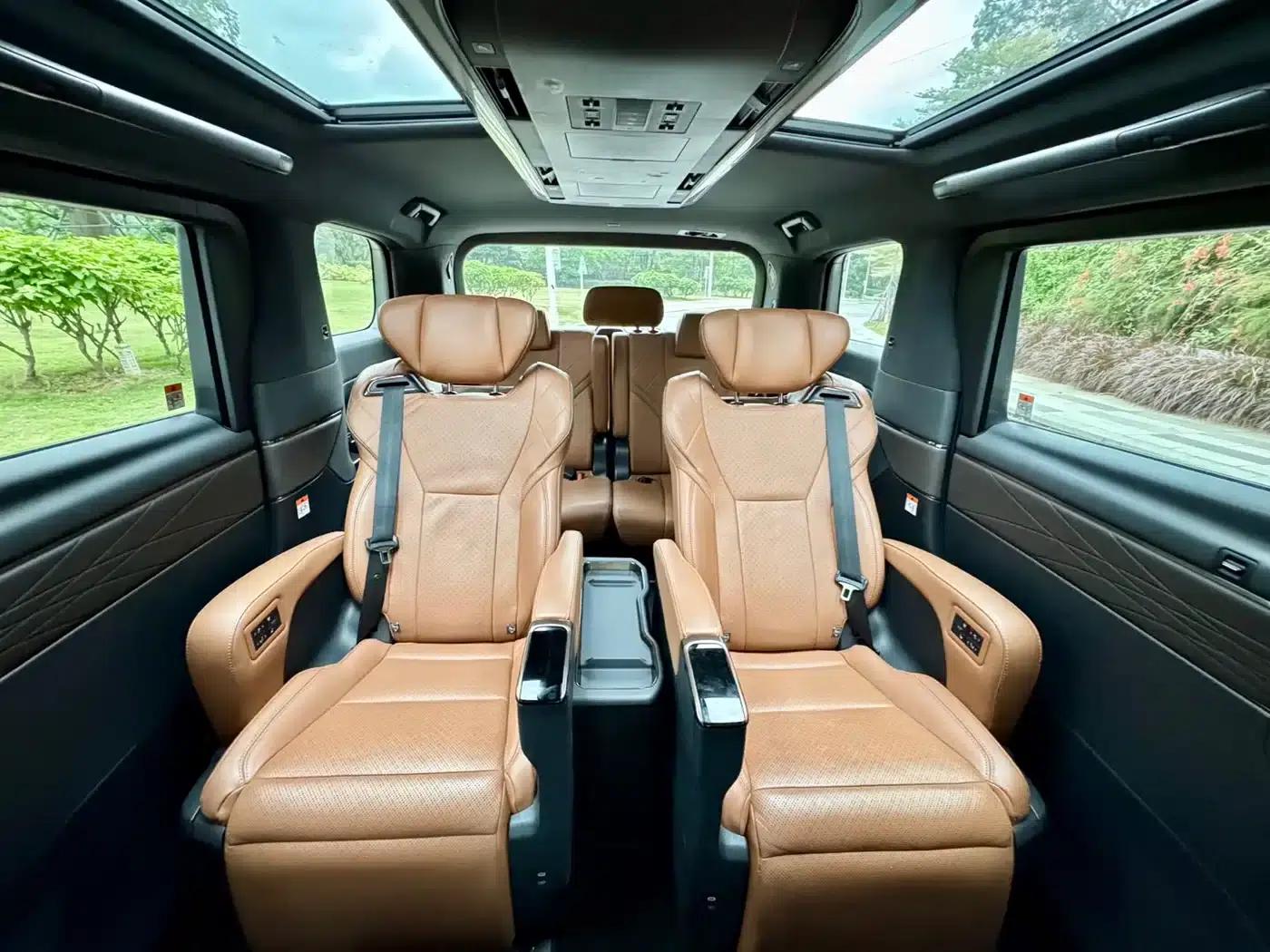 2023 Alphard Crown Hybrid 2.5L HV Luxury Edition — миниатюра 11