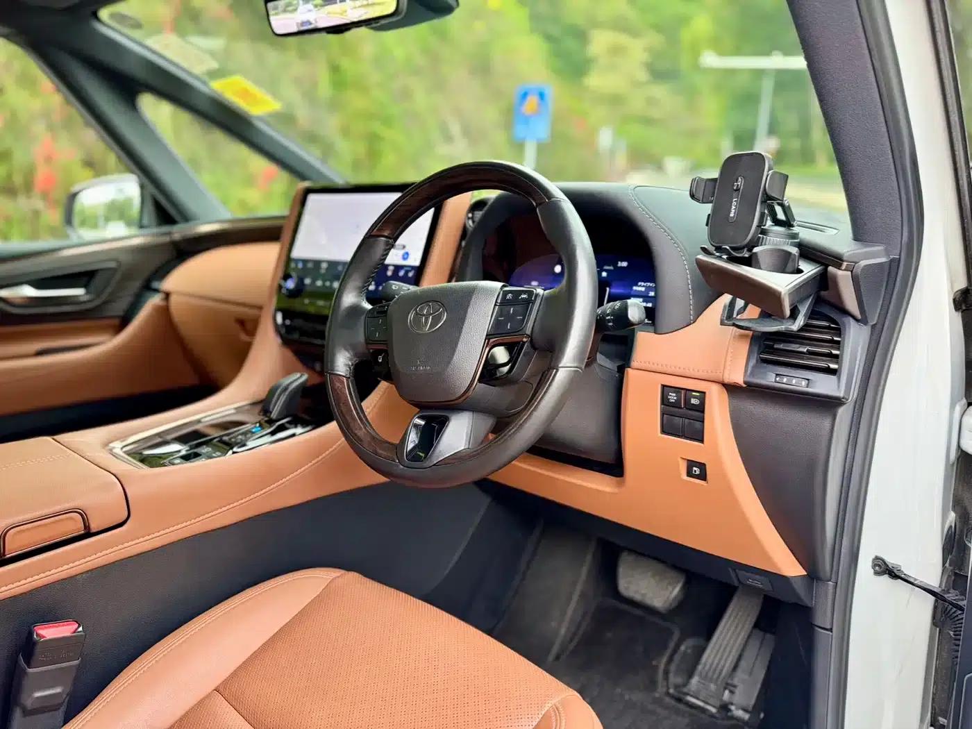 2023 Alphard Crown Hybrid 2.5L HV Luxury Edition — миниатюра 5