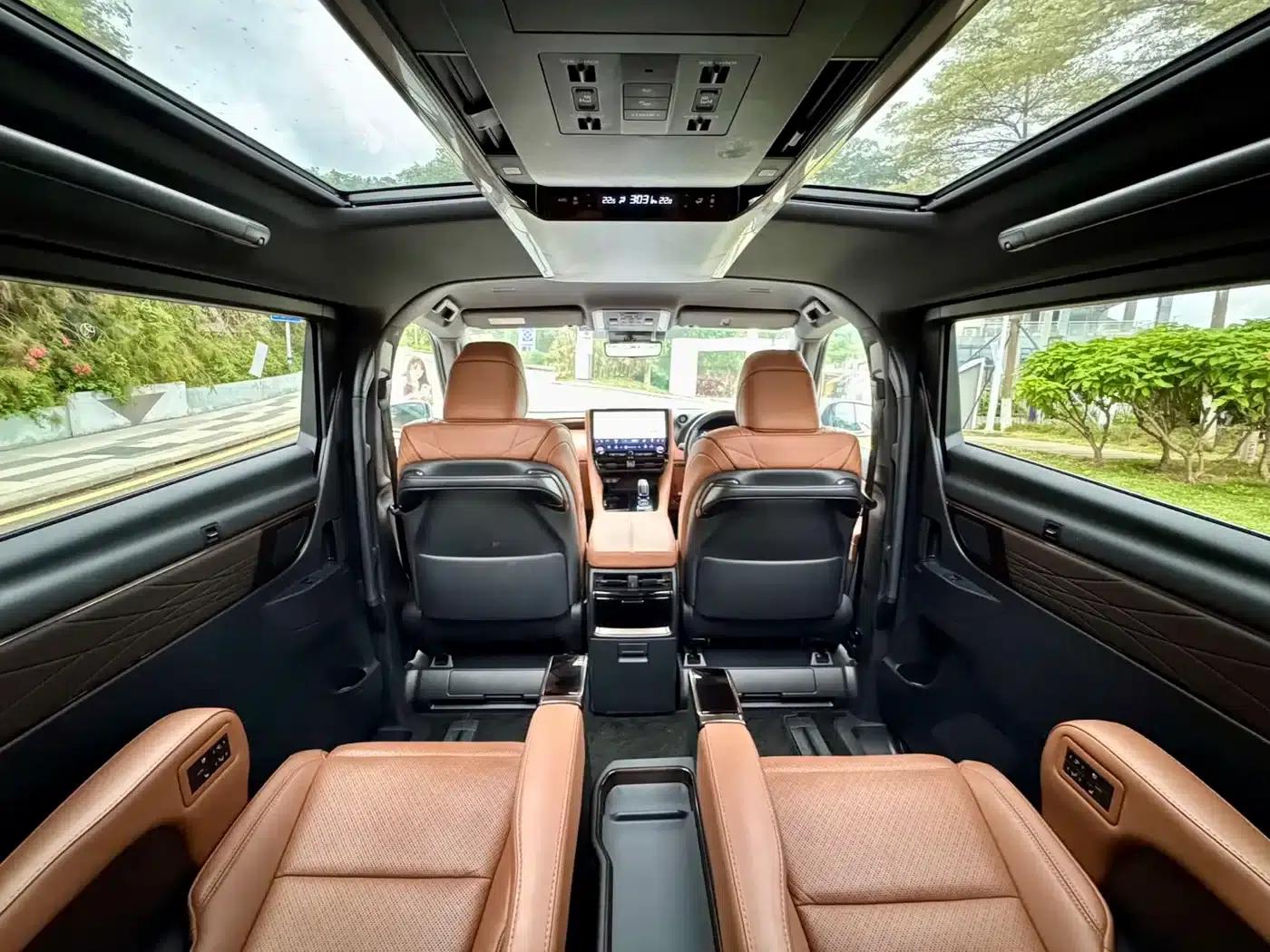 2023 Alphard Crown Hybrid 2.5L HV Luxury Edition — миниатюра 10