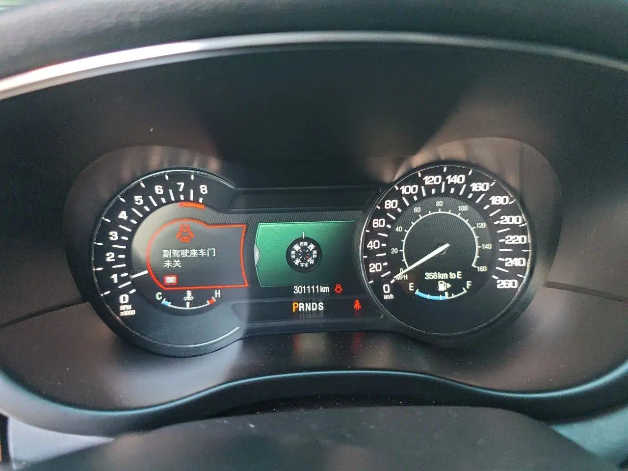 Lincoln MKC 2014 2.0T Four-Wheel Drive Luxury Edition — миниатюра 12