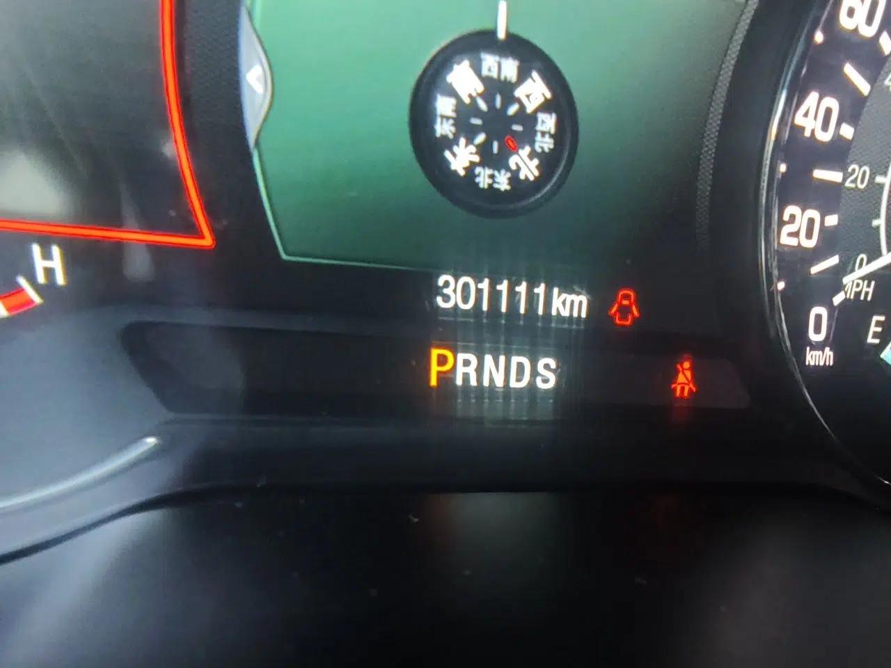 Lincoln MKC 2014 2.0T Four-Wheel Drive Luxury Edition — миниатюра 13