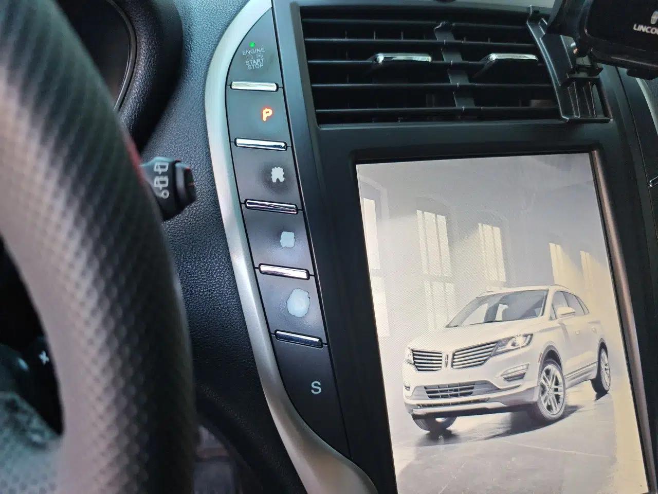 Lincoln MKC 2014 2.0T Four-Wheel Drive Luxury Edition — миниатюра 15
