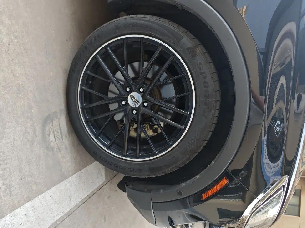 Lincoln MKC 2014 2.0T Four-Wheel Drive Luxury Edition — миниатюра 8